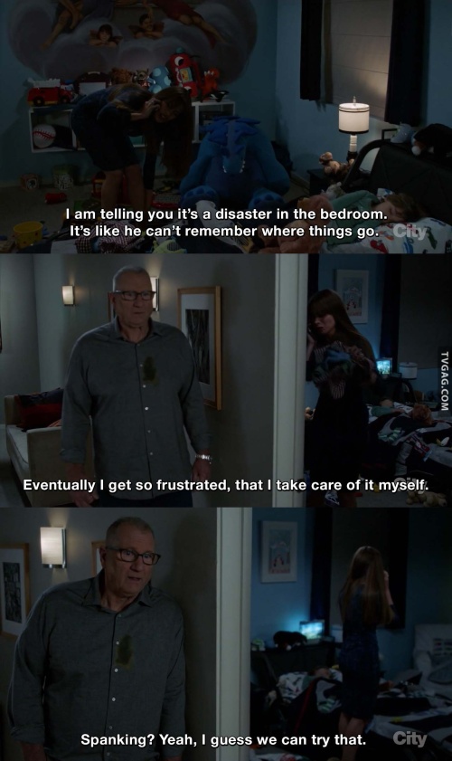 Modern Family - It’s a disaster in the bedroom